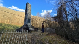 New River Gorge: Beury Monument